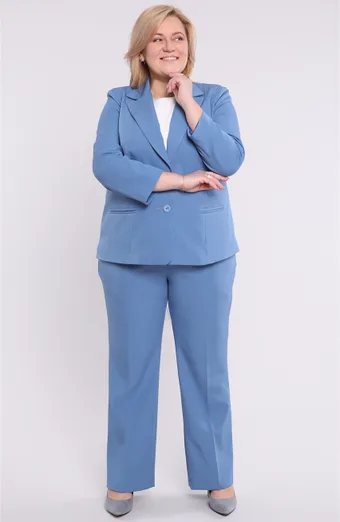 Púderrózsaszín elegáns öltöny